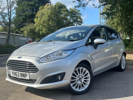 FORD FIESTA 1.5 TDCi Titanium Euro 5 5dr